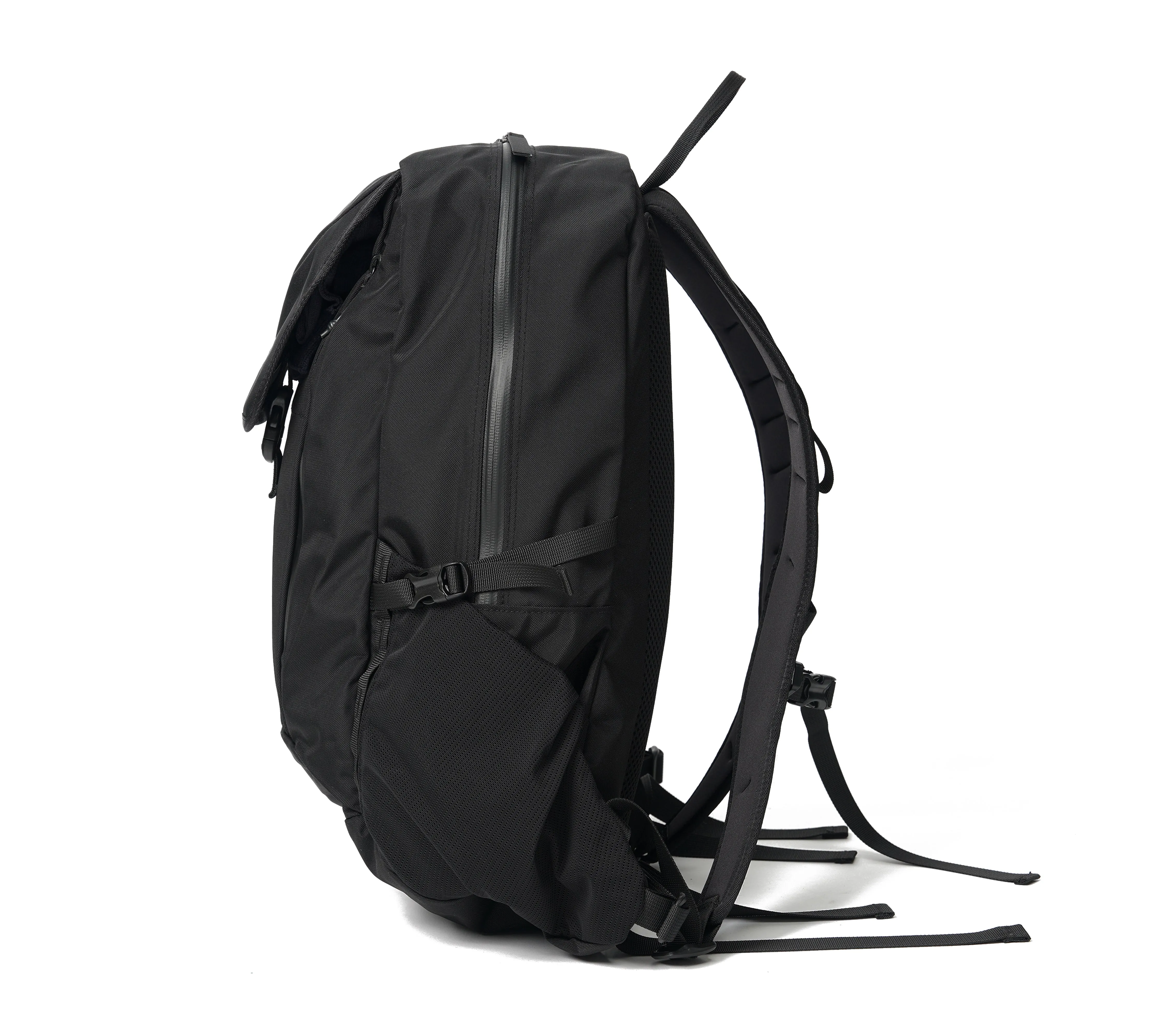 ST26 | TRAVEL BACKPACK